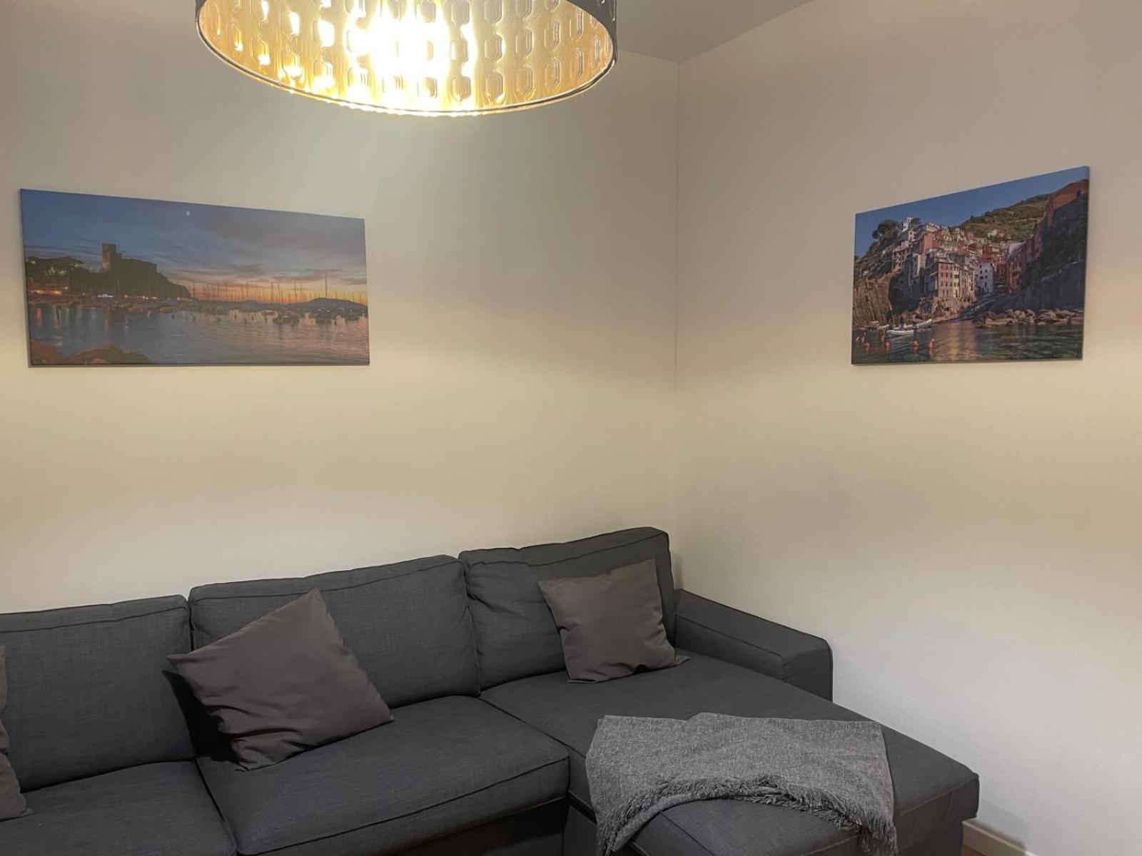 Orizzonte - 5 Terre, Via Fratelli Rosselli 11, Centro Storico-Stazione Centrale Con 2 Camere Da Letto Специя Экстерьер фото